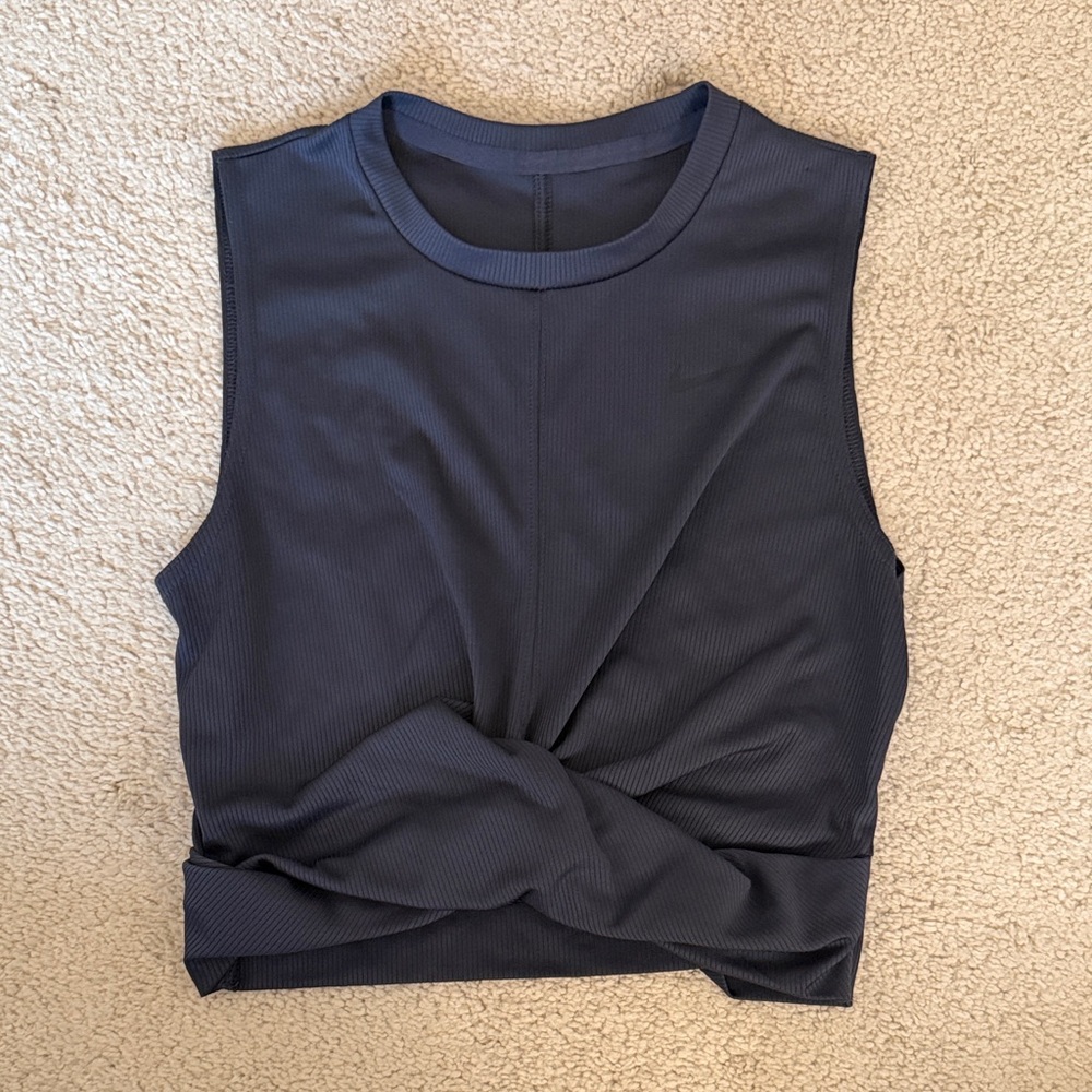Nike Dri-Fit Twist/Knot Crop Top